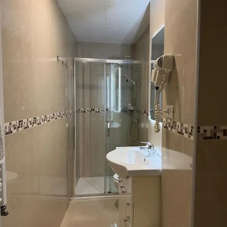 New Alexander 3* Genua