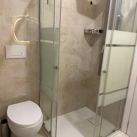 New Alexander Hotel 3*