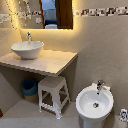 New Alexander Hotel 3*