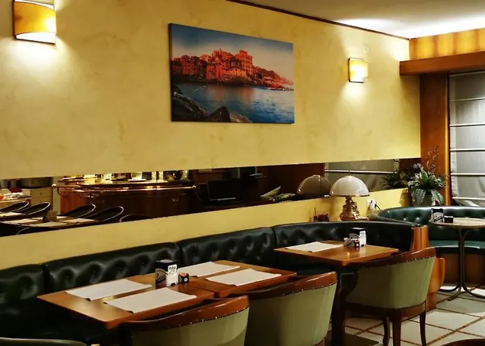 New Alexander Génova