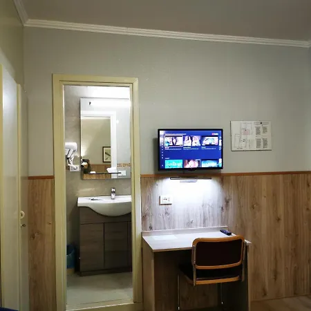 New Alexander Hotel 3*