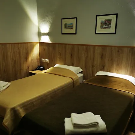 New Alexander 3* Genua